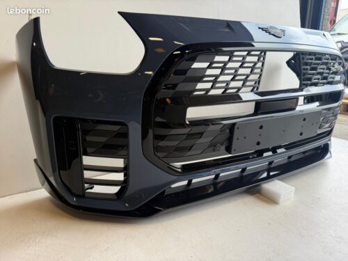 Bump trim, front upper U25